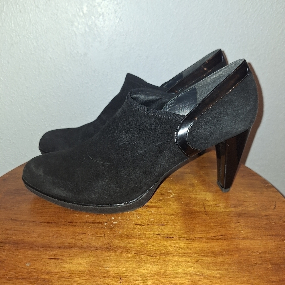 🌟 Stuart Weitzman Black Suede Booties Slip On low Heel Formal Womens Size …